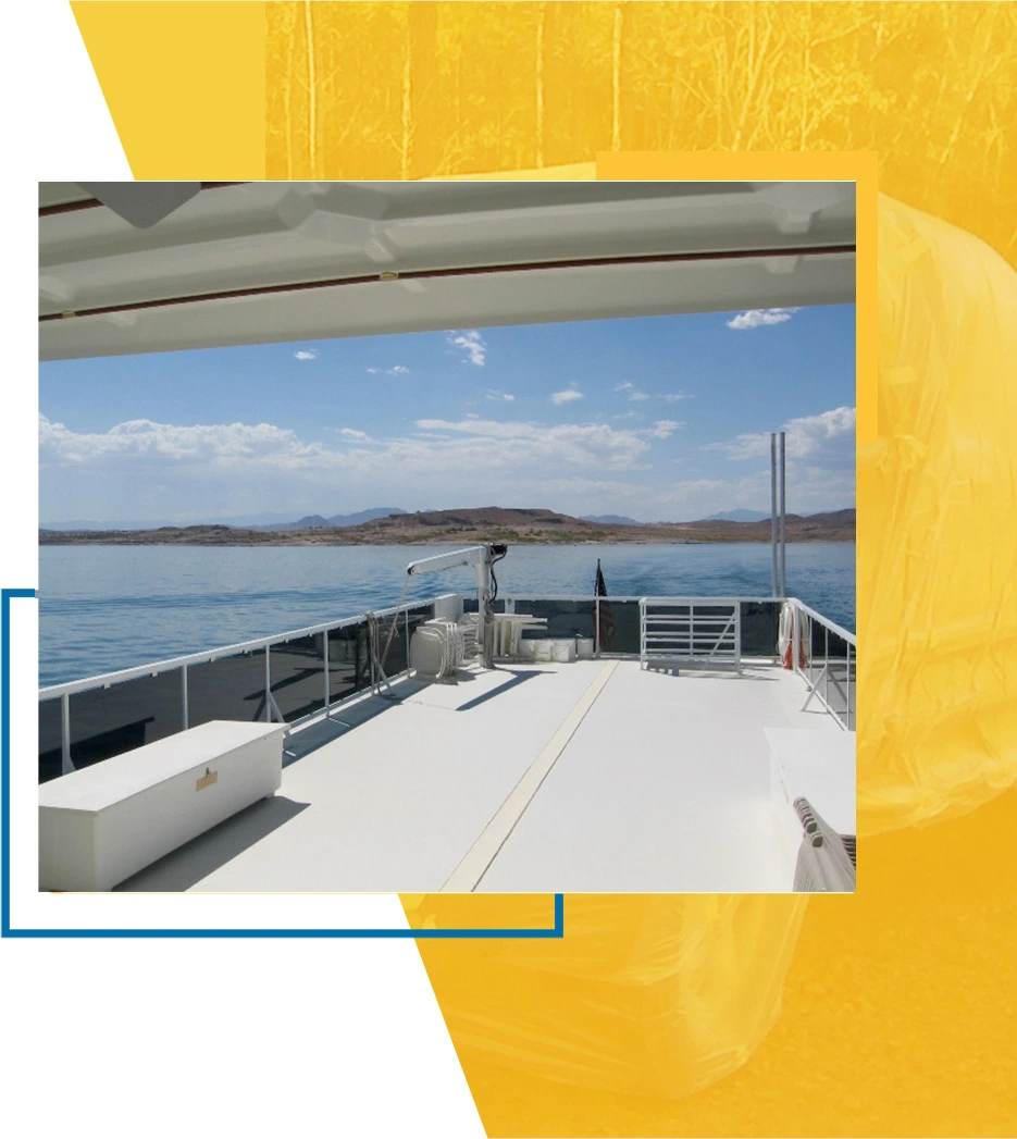 Polyurea houseboat roof coating