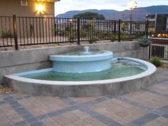 Coating fountains with polyurethane